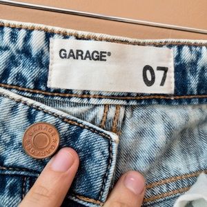 GARAGE NWOT boyfriend cut distressed jeans